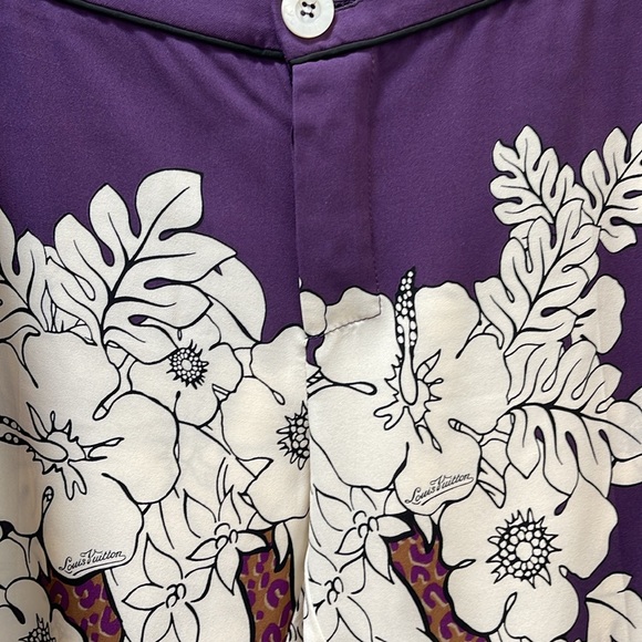 Authentic LOUIS VUITTON purple silk Pajama set size 40 & 44 - Picture 2 of 9